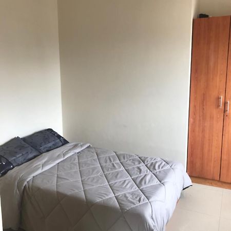 Kingston Court Apartament Bengaluru Zewnętrze zdjęcie